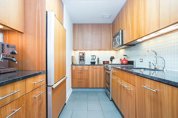 Sold by Vivaldi Real Estate | media 6