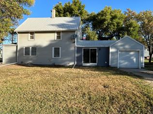 108 S 1st St, Stickney, SD 57375