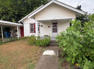 115 S Independence Ave, Cushing, OK 74023