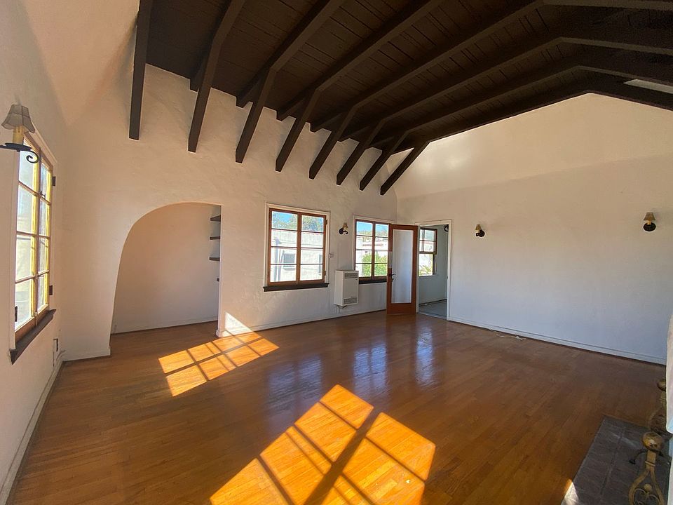 1st image of 465 N Spaulding Ave APT 8