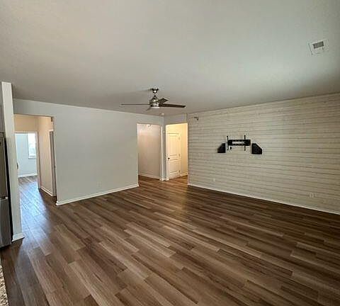 4th image of 9660 Woodriff Cir NE