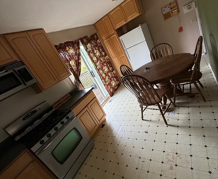 303 Wilson Park Ln — Photo 8
