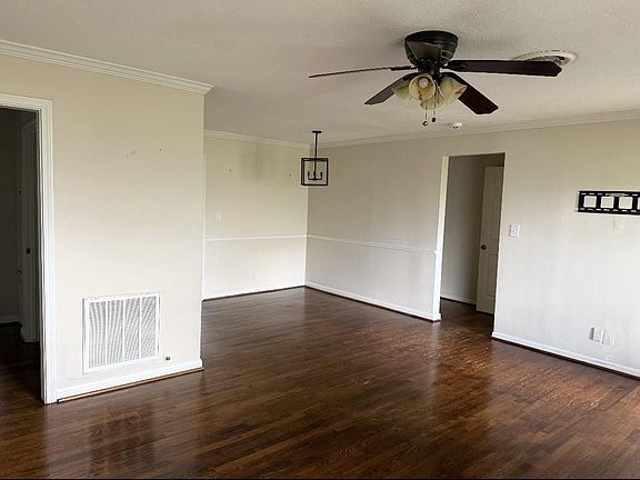 3rd image of 1639 Ebony Ln