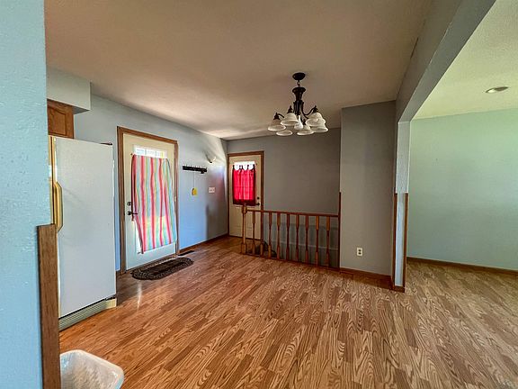 4th image of 800 Sierra Dr