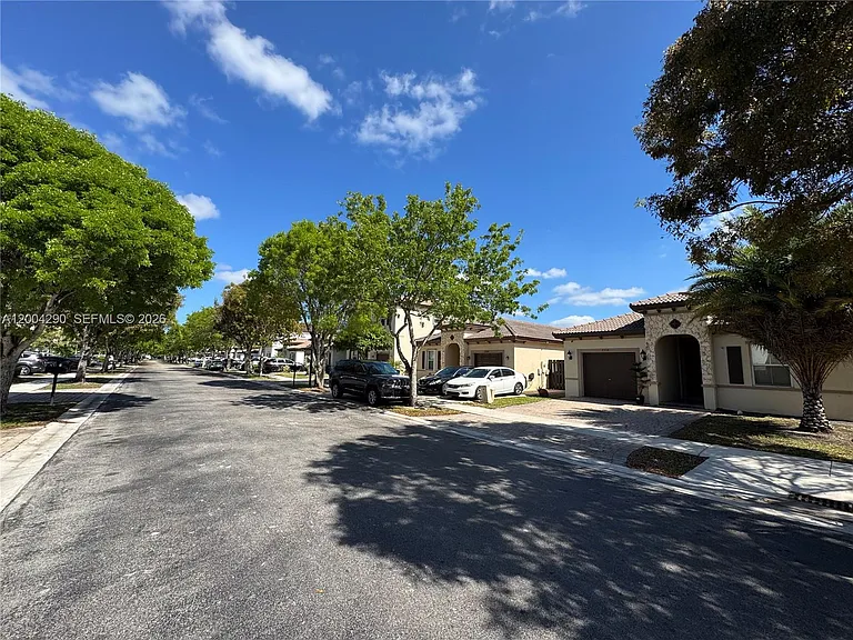 2356 NE 3rd Ct — Photo 24