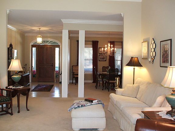 4th image of 6 Madison Ln #1