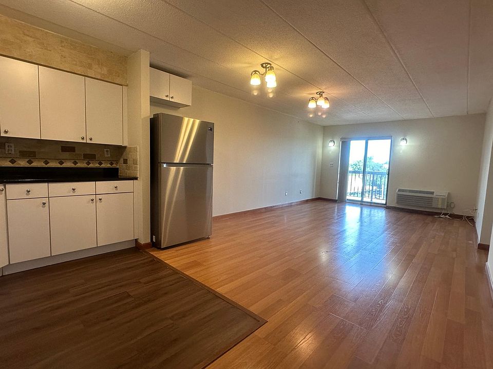 1st image of 21302 42nd Ave APT 6E