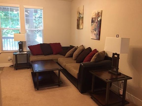 2nd image of 402 17th St #402