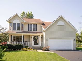 5540 Twilight Ln, Lockport, NY 14094