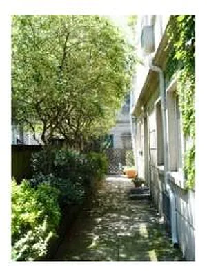 Sold by Corcoran | media 31