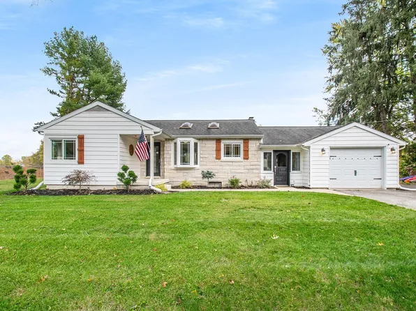 53238 Arrowhead Dr, Bristol, IN 46507