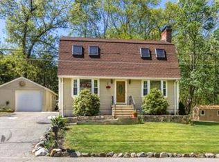 26 Grant St, Wilmington, MA 01887