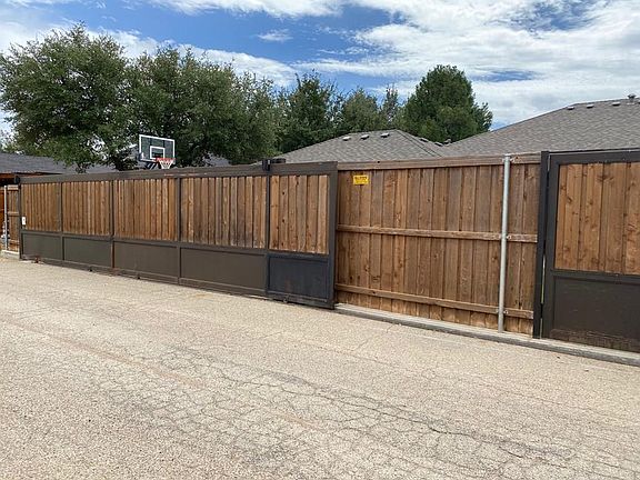 4th image of 8209 Santa Fe Dr