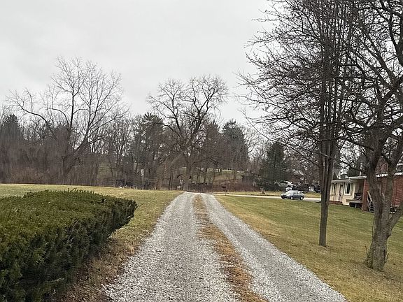 4th image of 18 Chantrene Ln