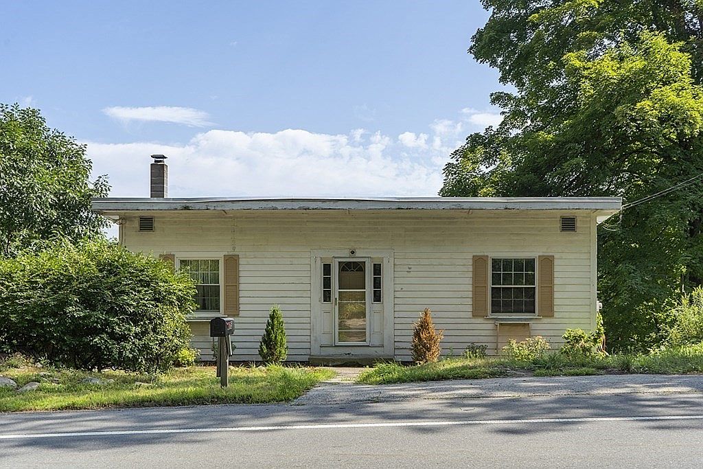 575 Main St, West Newbury, MA 01985 Zillow