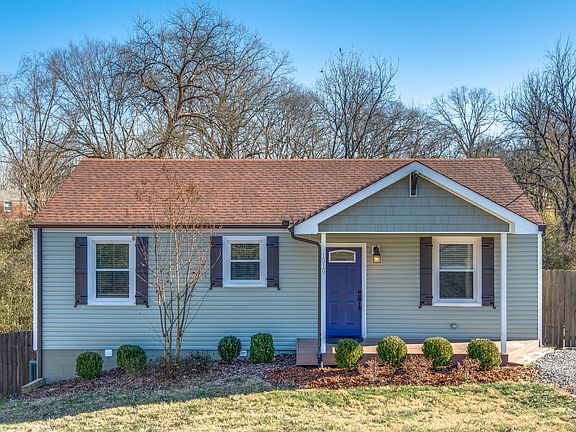 2nd image of 1919 Dahlia Cir