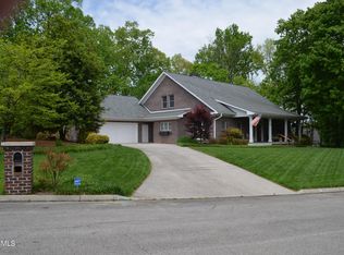 111 Dover Ln, Oak Ridge, TN 37830