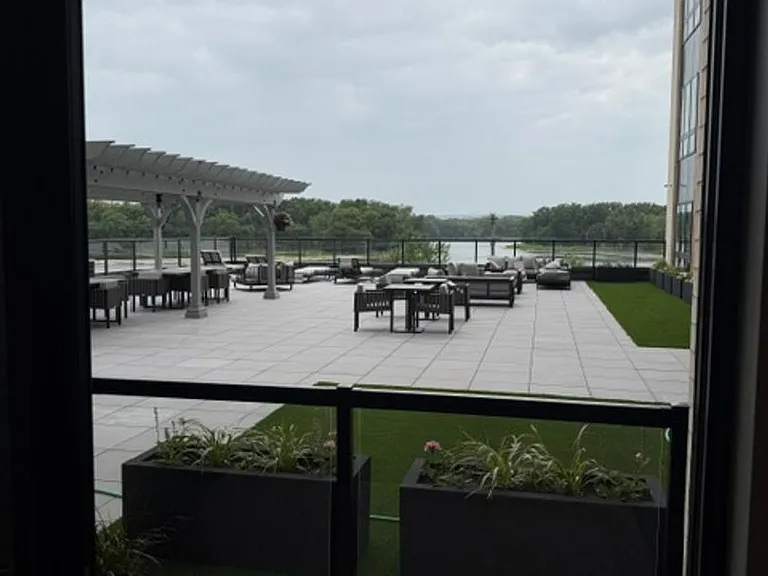 Brand New - War Eagle Apartments in the River Point District — Photo 75