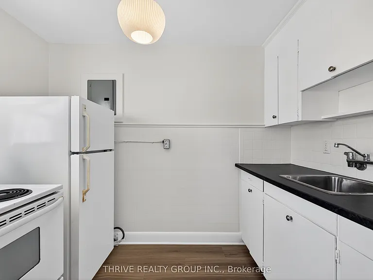 245 Maitland St #6 — Photo 7