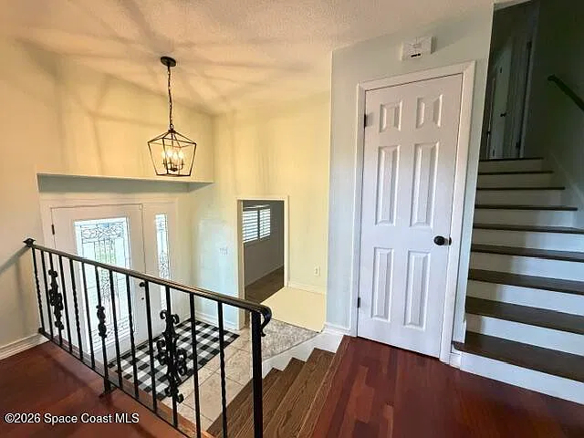 4 bed, 2.5 bath, 2016 sqft, $2,500 — Photo 4