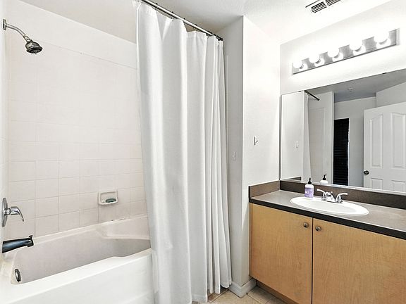 35-web-or-mls-742 Centervale Dr_21 (2)_09182025