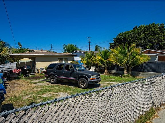 3rd image of 25441 Frampton Ave