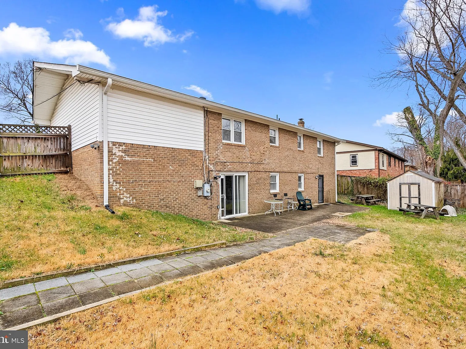 2 bed, 1.0 bath, 1125 sqft, $1,600 — Photo 2