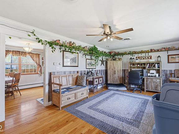 5th image of 6837 Willoughby Ct