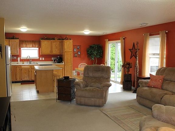 5th image of 19520 Amber Way