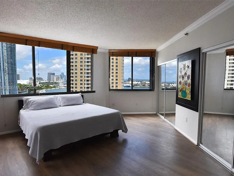 540 Brickell Key Dr #Penthouse 1812 — Photo 8