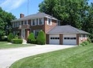 1570 Evergreen Ln, Lake Geneva, WI 53147