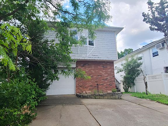 2nd image of 434 Genesee Ave