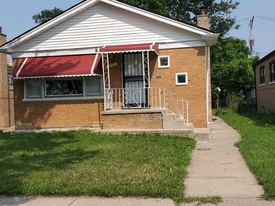 8909 S Greenwood Ave, Chicago, IL, 60619