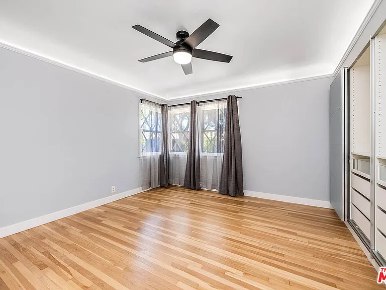 1400 W Clark Ave — Photo 18
