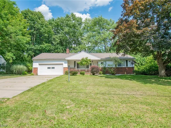 2951 Stanley Rd, Akron, OH 44333