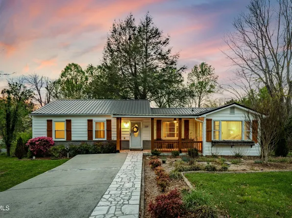 339 Hill Park Dr, Bristol, VA 24201