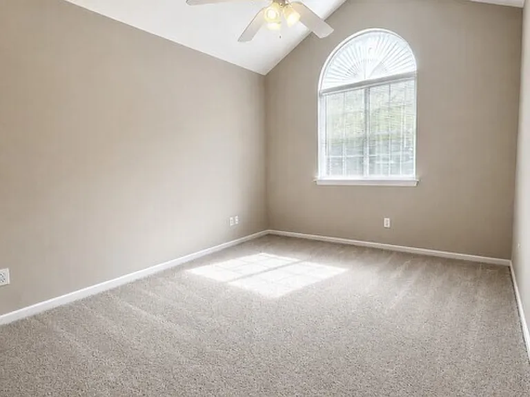 406 Gethings Cir #406 — Photo 16