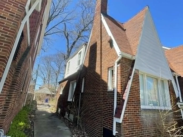 16219 Northlawn St — Photo 2
