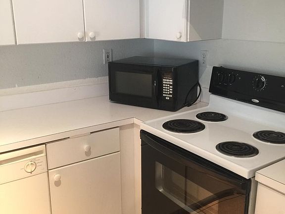 4th image of 6940 NW 179th St #7-1-303
