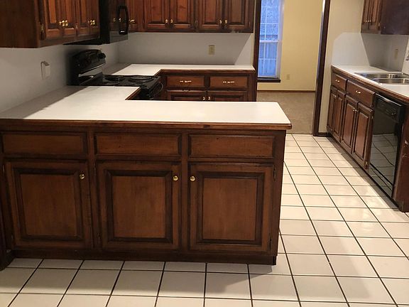 Kitchen & Breakfast Room