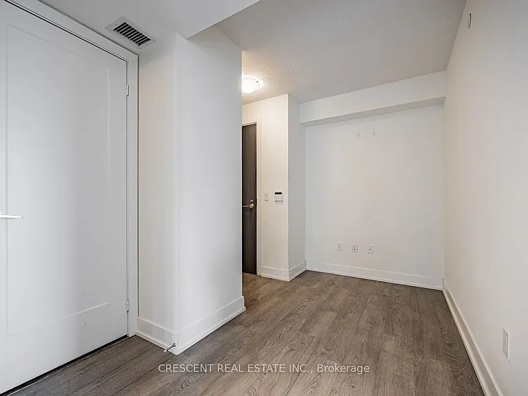 9 Mabelle Ave #2423 — Photo 6