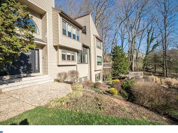 3rd image of 3307 Breidablik Dr