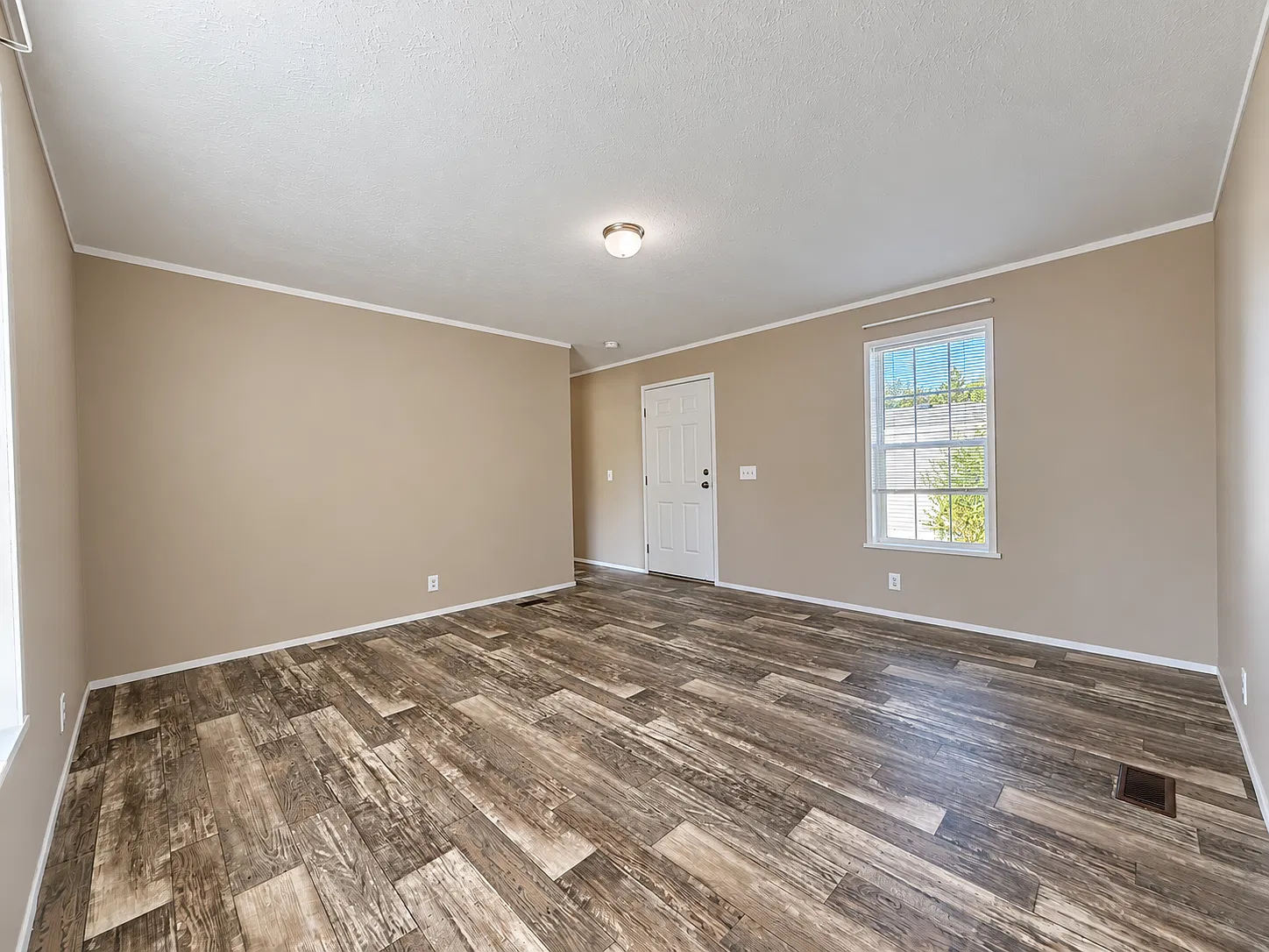 71400 Van Dyke Rd — Photo 2