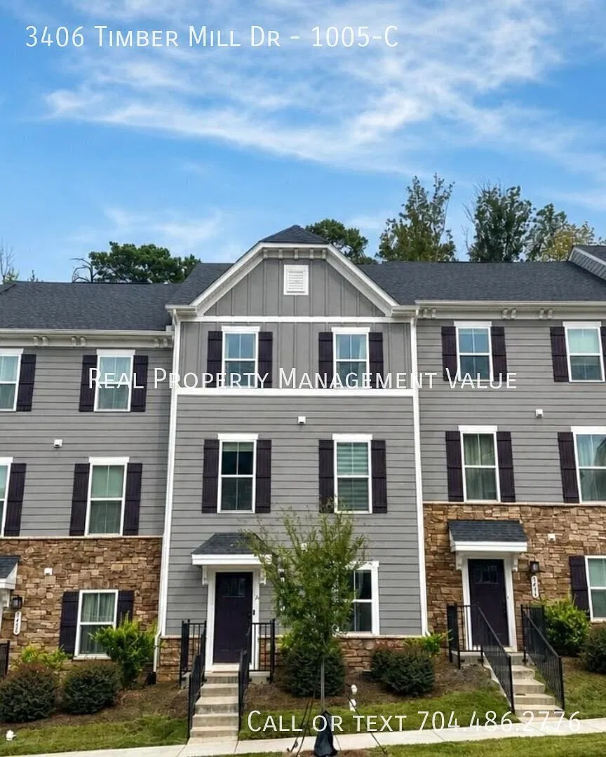 Modern 4-Bedroom Matthews Townhome with EV Charging and 2-Car Garage — Photo 1