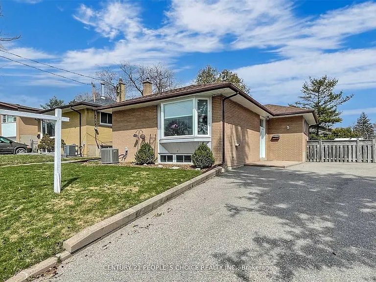 5 Mid Pines Rd — Photo 1