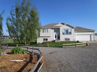 10207 N West Newman Lake Dr, Newman Lake, WA 99025