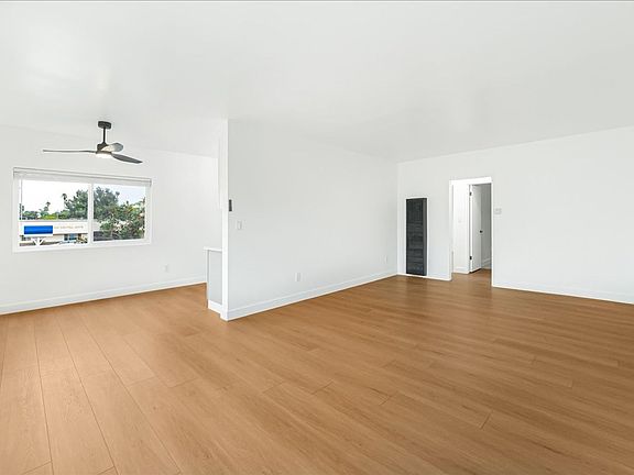 2nd image of 1003 11th St APT 7