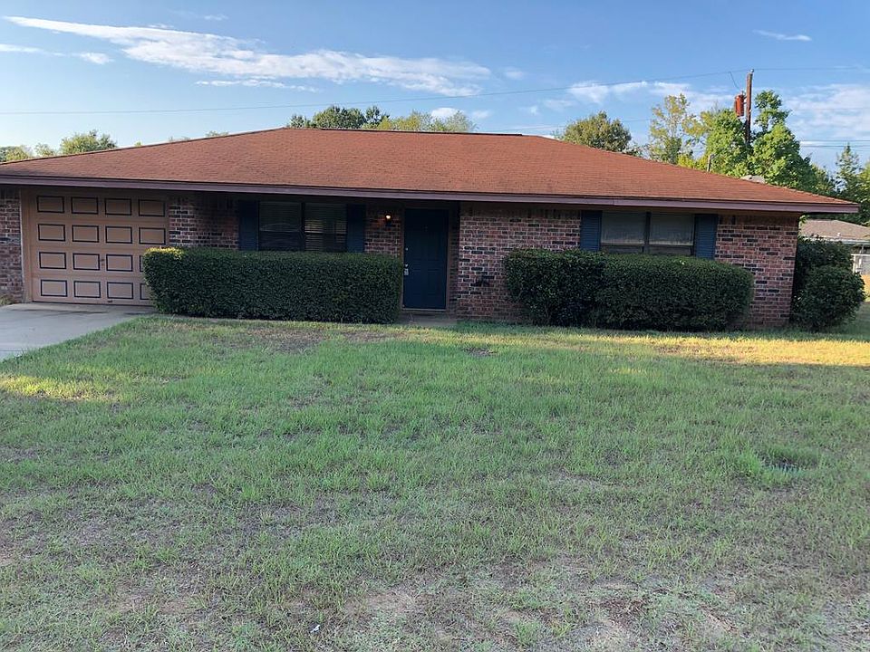 1st image of 1623 Court Dr