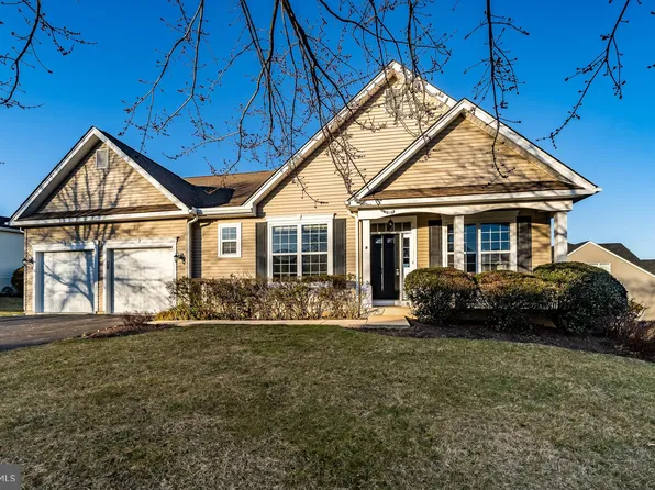 414 Westview Dr, Avondale, PA 19311