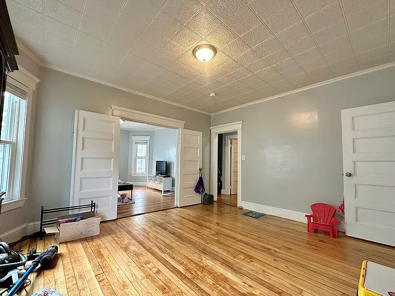 84 Lonsdale St #1 — Photo 13